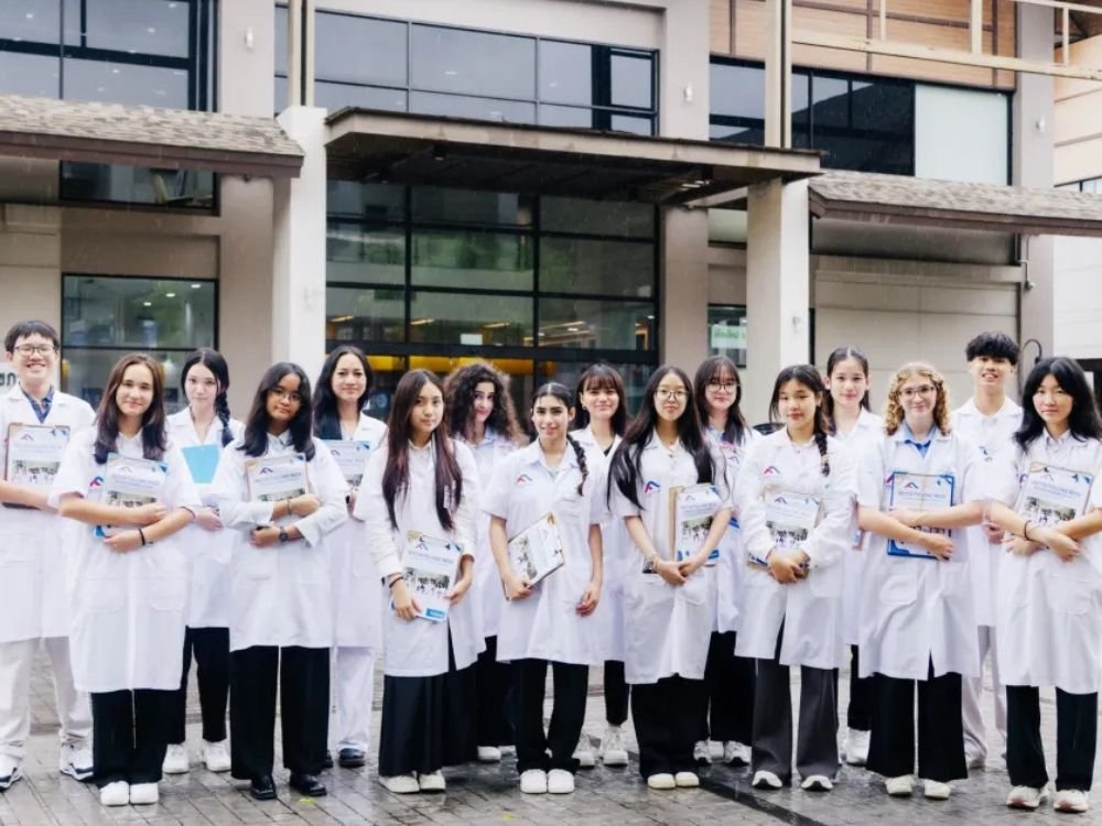 Do I Need Qualifications to Apply for a Medical Internship Abroad? 