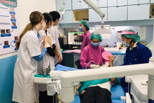 Thailand Group Medical Experience with Med Trips