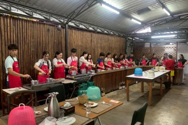 Medizinische Gruppenerfahrung in Thailand mit Med Trips
