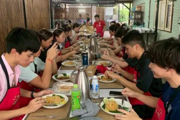 Medizinische Gruppenerfahrung in Thailand mit Med Trips