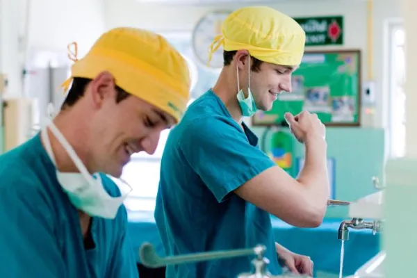 Medical Internship in Thailand with Med Trips