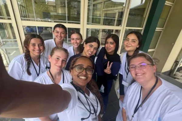 Sri Lanka Group Medical Experience with Med Trips