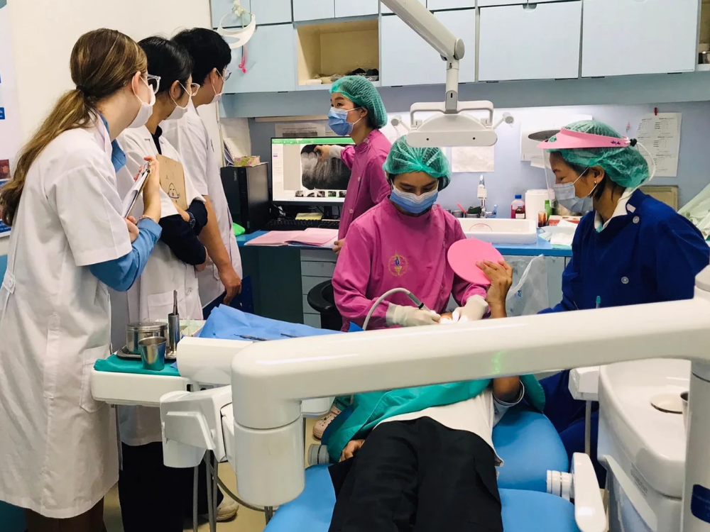È difficile ottenere un tirocinio medico all’estero?